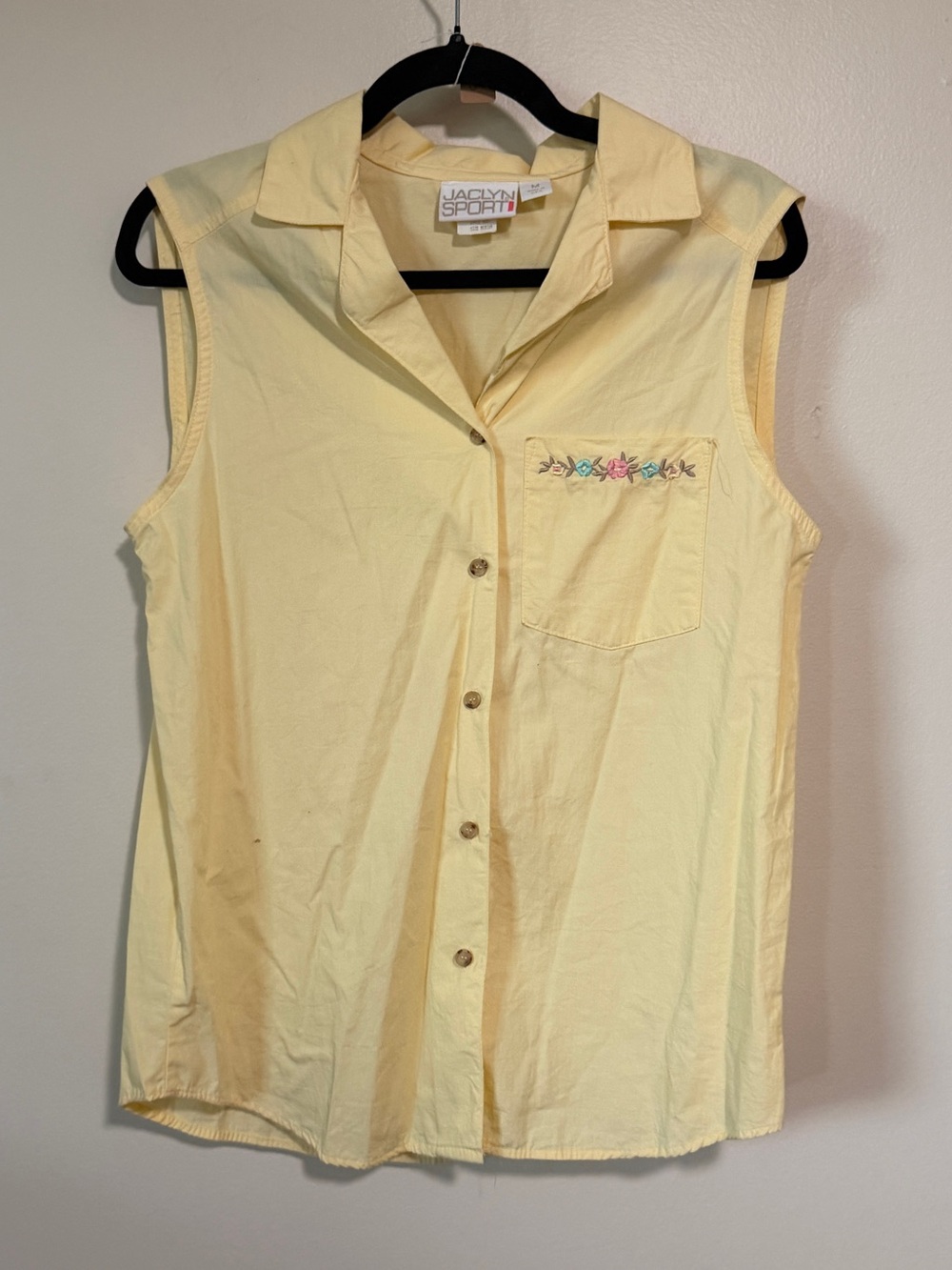 vintage butter yellow Jaclyn Sport floral embroidered button up sleeveless top M